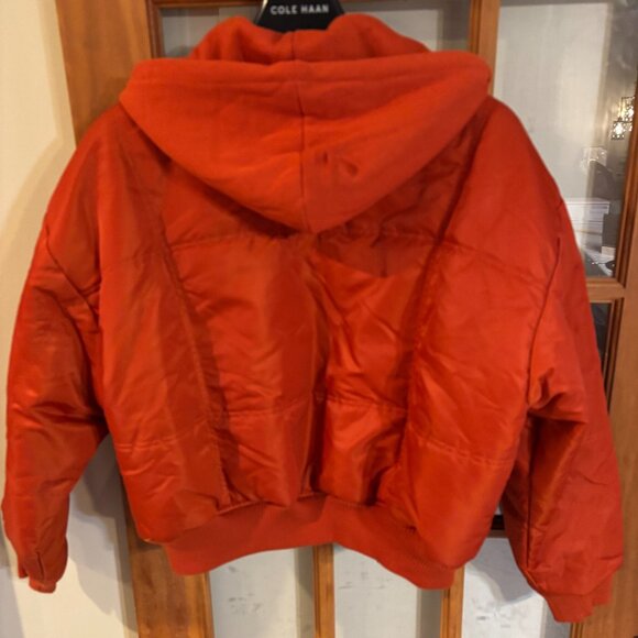 Good American Cropped Puffer SZ: 3/4 (L/XL) - Picture 10 of 14